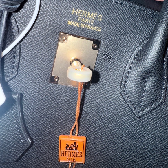 Elegant Black Handbag with Scarf Accent - Picture 12 of 15